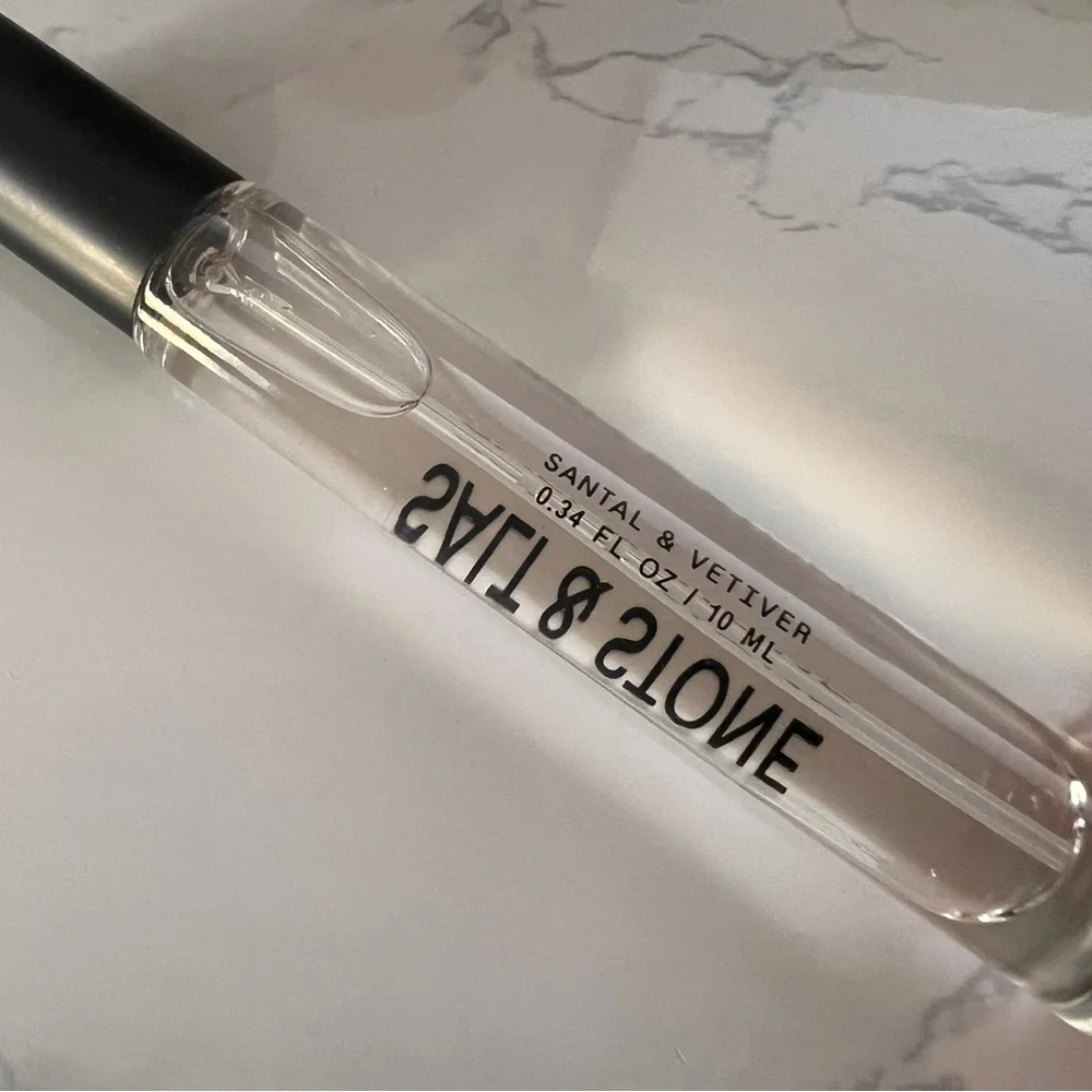 BRAND NEW Salt & Stone’s Famous Santal & Vetiver Travel Set - Picture 4 of 4